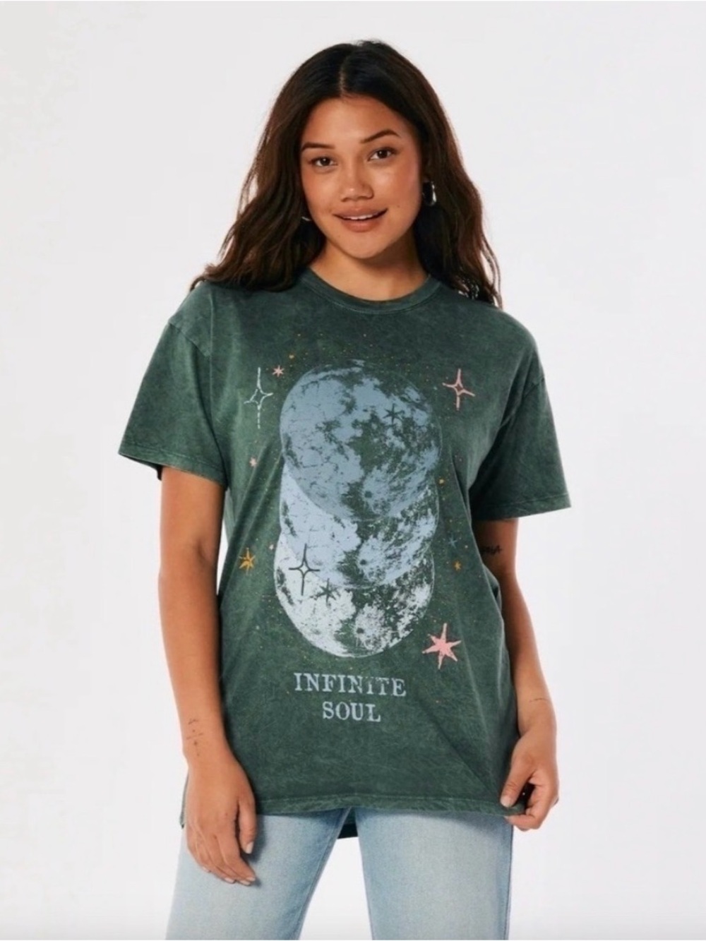 Hollister Women’s Green 'Infinite Soul' Graphic Short Sleeve Tee